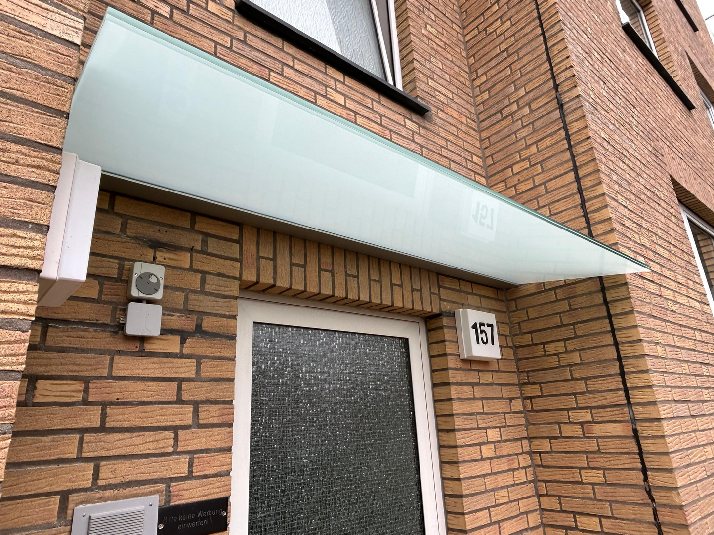 Airforce Cantilever Glass Canopy