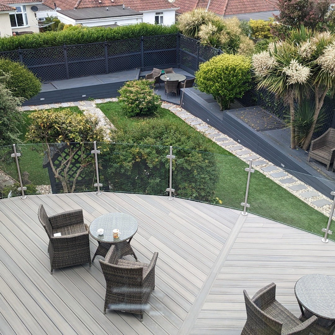 Glass Balustrades vs. Traditional Balconies