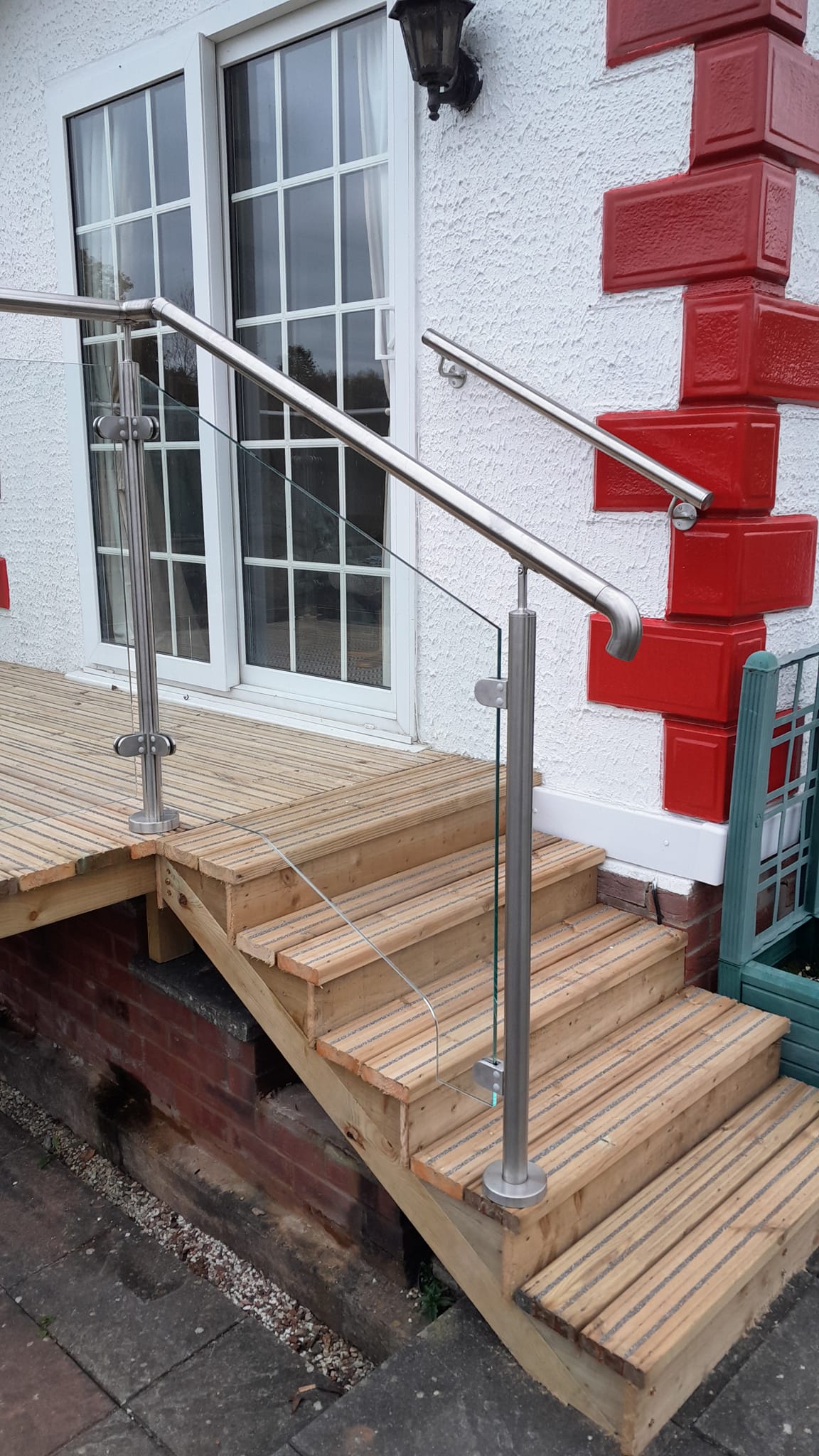 Handrail Bracket with Adjustable Saddle for 42mm x 2.6mm Post 42mm Handrail